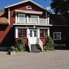 Отель Kroksta Gård  Björklinge